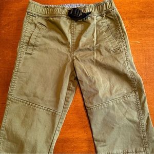 Rugged Jogger Safari Green Size 8​